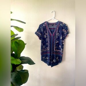 Lucky Brand Blue Floral V-Neck Short Sleeve Blouse Women’s Size Small